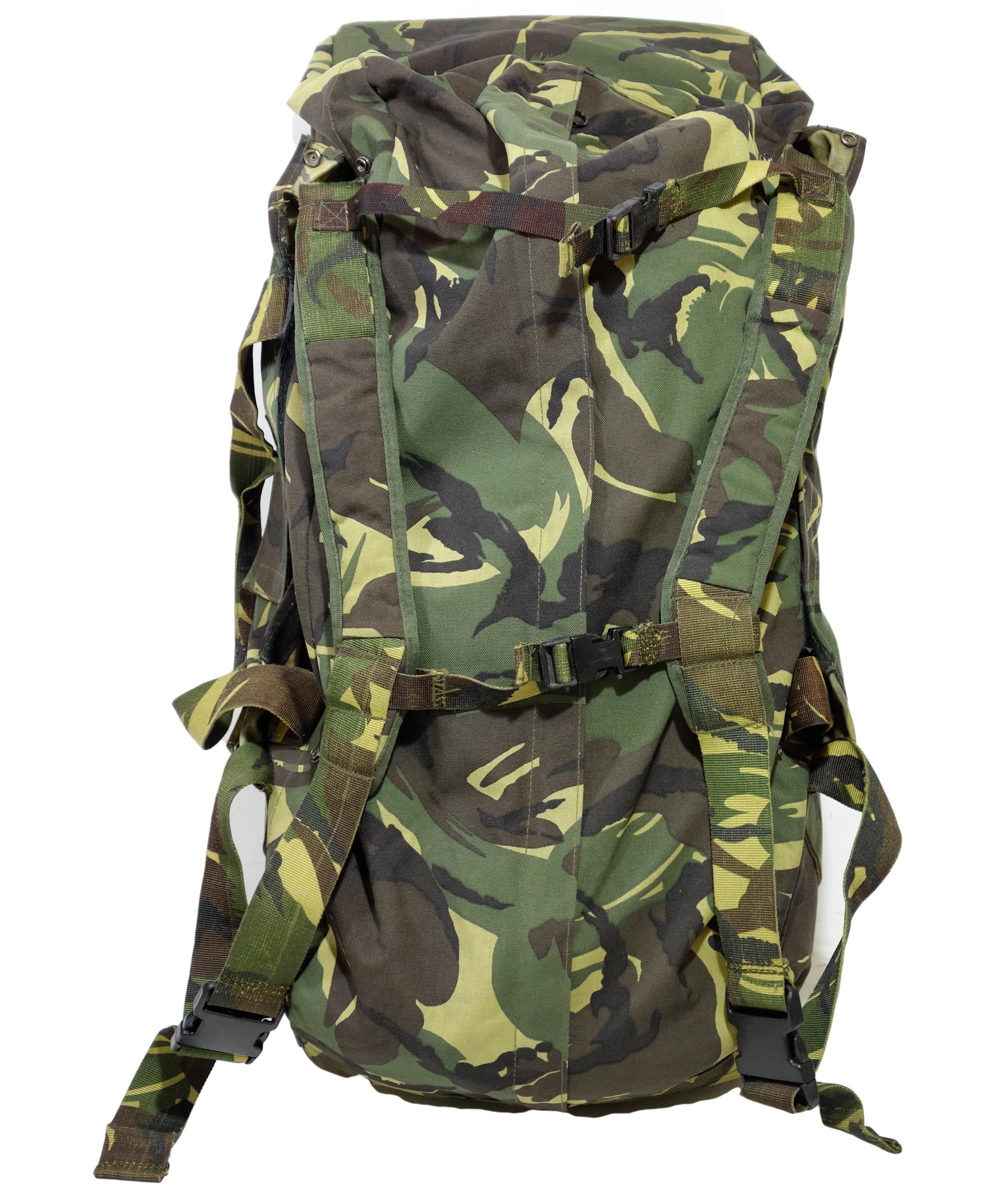 camo holdall